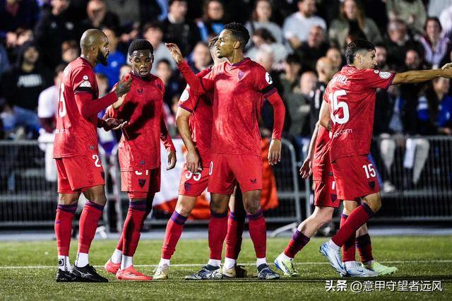 包含塞维利亚迎意甲关键赛，今夜完成体检，悬念犹存，年轻球员得到机会的词条