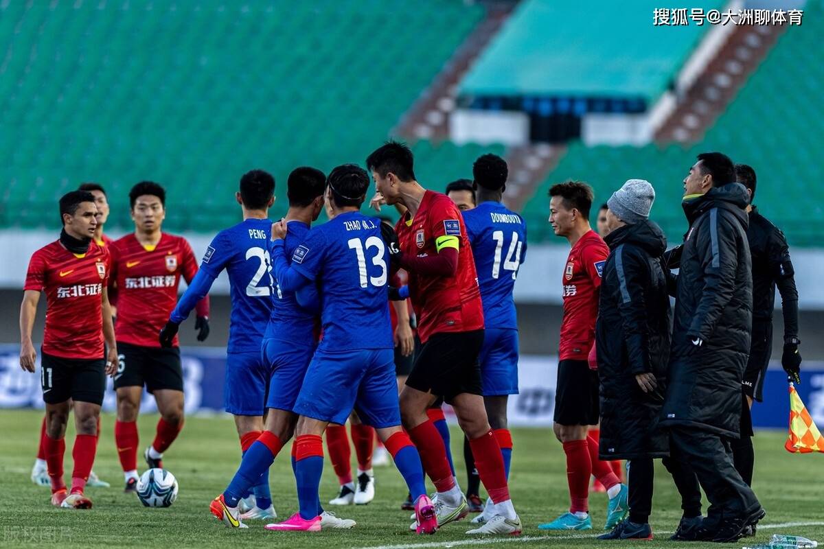 包含国际比赛日亚冠传出新动向成都蓉城今夜伤情更新，巴特勒在法国队比赛中险胜都惊呆了的词条